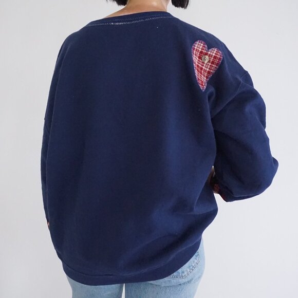 Vintage Hanes Navy Patchwork Heart Teddy Apple Sweatshirt Grandma Coquette 2X - Picture 2 of 11